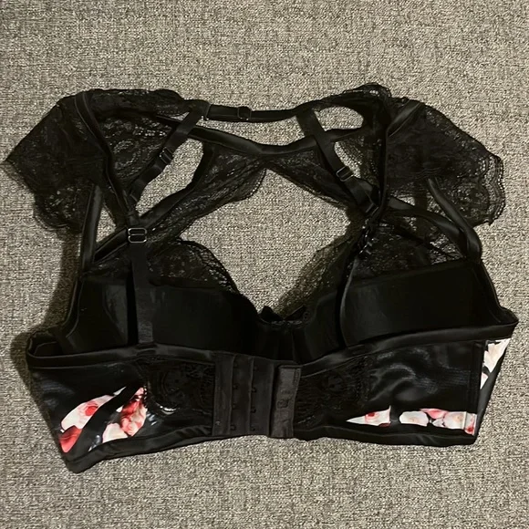 Honey Birdette Black and Red Floral Lace Bra - Picture 2 of 4